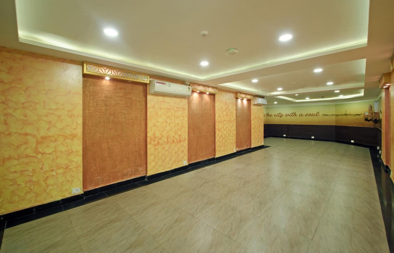 Oyo 8504 Namans Inn Calcutta Exterior foto
